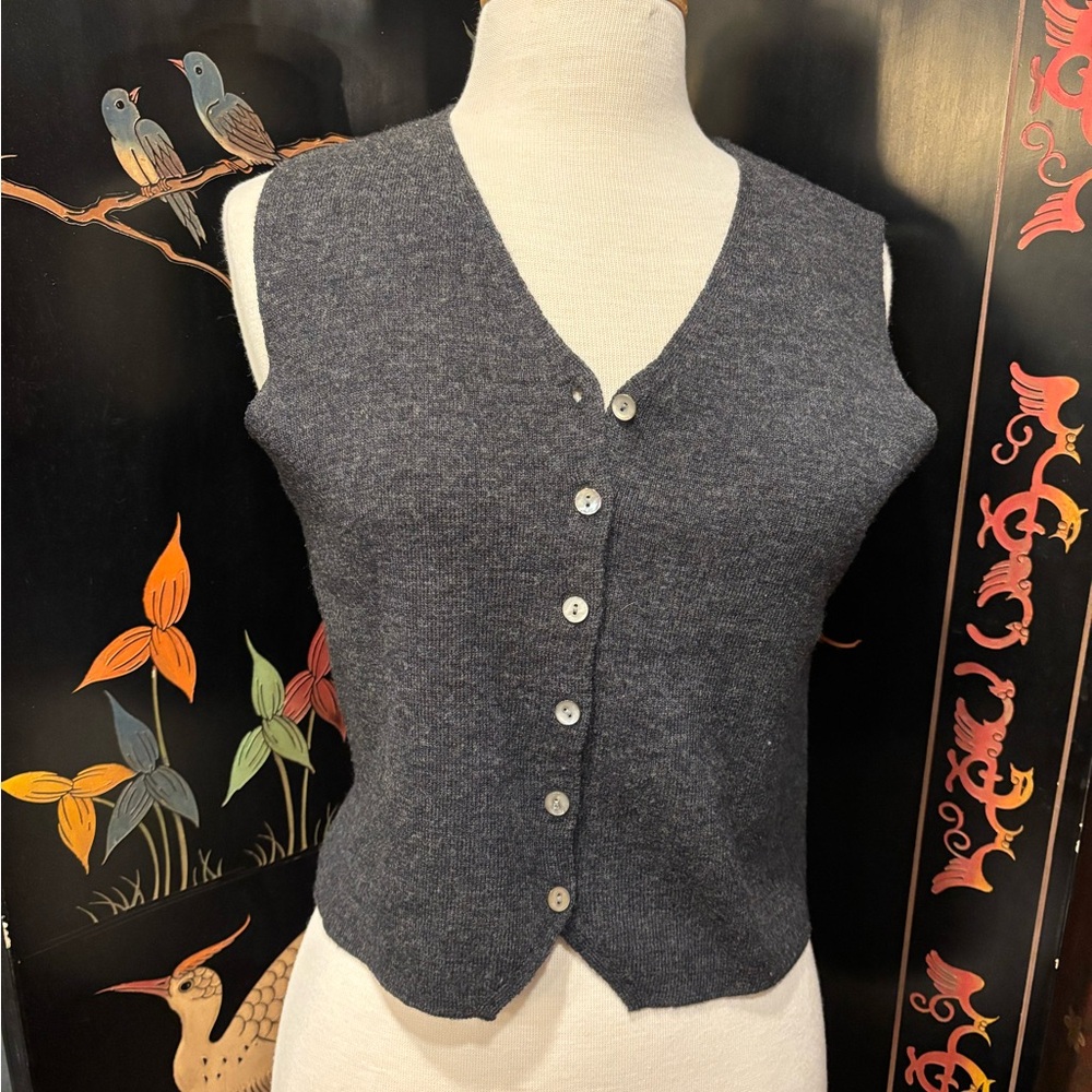 Y2K Vintage Gap Merino Gray Button-Up Vest Carolyn Bessette Quiet Luxury